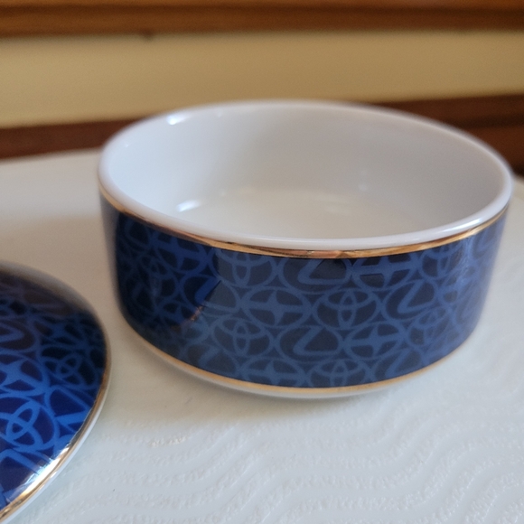 Tiffany & Co. 2007 commemorative Lexus Toyota anniversary trinket dish gold trim - Picture 5 of 7